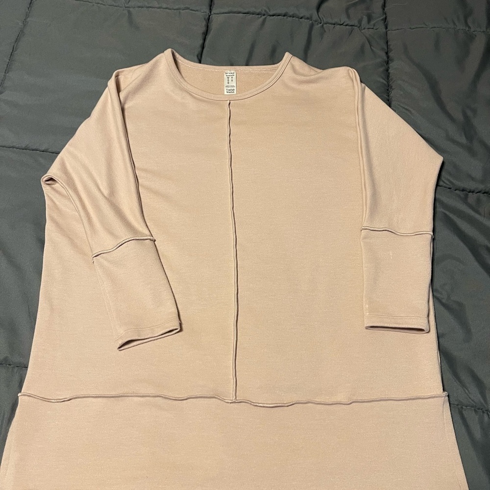 Spanx Top Perfect Length XS Beige Dolman Sleeve Raw Seams Comfy Knit